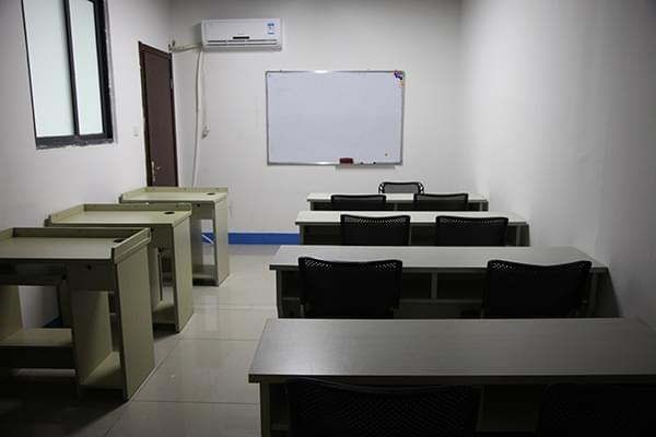 西諾教育下沙計量校區(qū)教室展示
